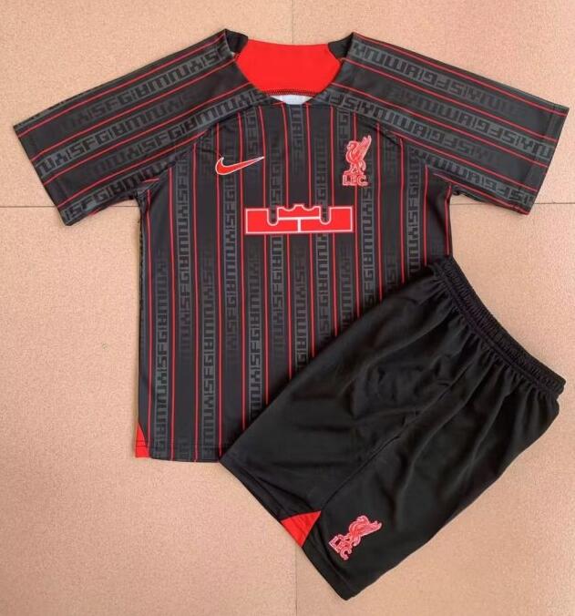Liverpool 2022/23 Pre-Game LEBRON JAMES Kids Training Kit Children Shirt + Shorts