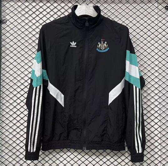Newcastle United 2025/26 Black Windbreaker Jacket