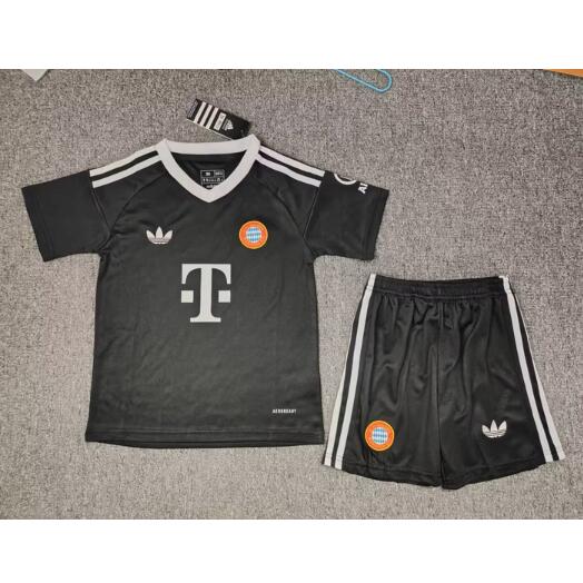 Bayern Munich 2024/25 Goalkeeper Black Kids Soccer Team Kit Children Shirt + Shorts