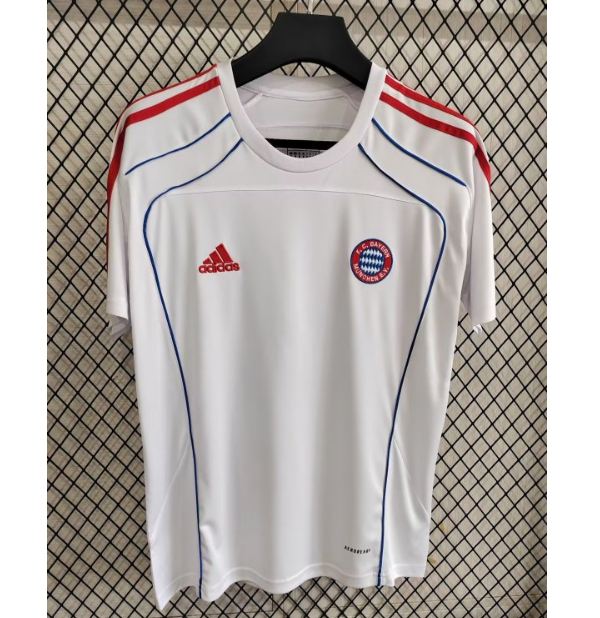 Bayern Munich 2025/26 White T-Shirt